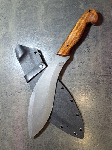 klasyczny Kukri maczeta nepalski nóż myśliwski terenowy stal węglowa 35cm