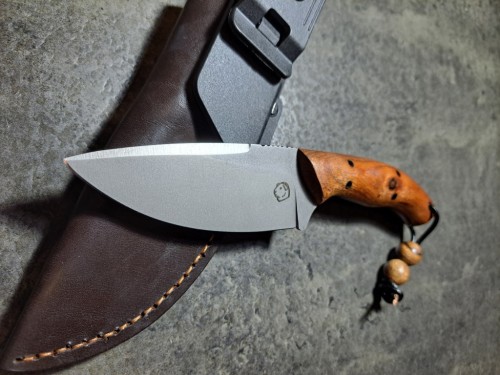 nóż model Sicario bushcraft, edc, terenowy, węglowa NCV1 outdoor custom